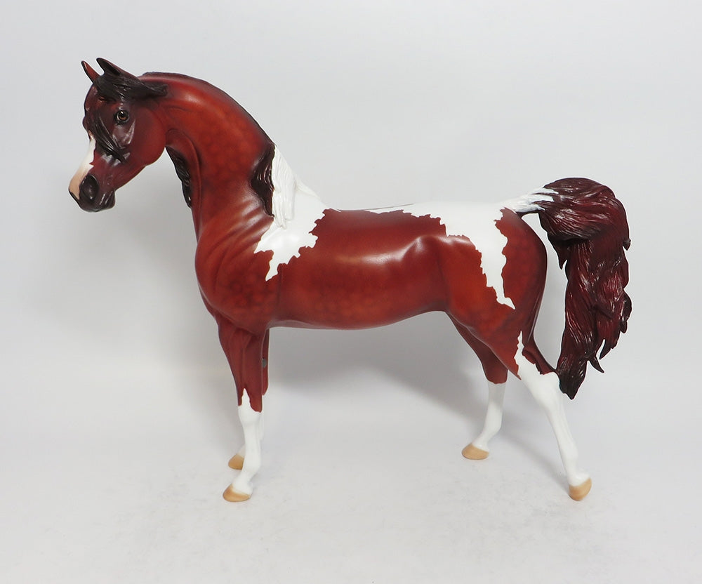 DAYTON - LE7 CHESTNUT PINTO ARABIAN MODEL HORSE EA 2018