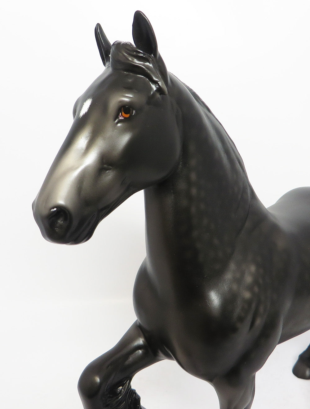 TIMBERON-LE-4 DAPPLED BLACK TROTTING DRAFTER MODEL HORSE 12-12-17