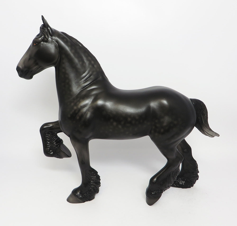 TIMBERON-LE-4 DAPPLED BLACK TROTTING DRAFTER MODEL HORSE 12-12-17