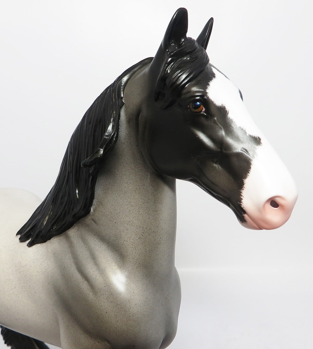 SUMMERFIELD-OOAK BLUE ROAN TROTTING DRAFTER MODEL HORSE 12-12-17