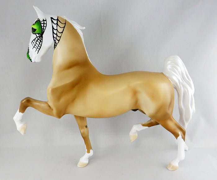 THE GREEN GOBLIN-OOAK PALOMINO SUGAR SKULL SADDLEBRED BY DAWN QUICK 9/16