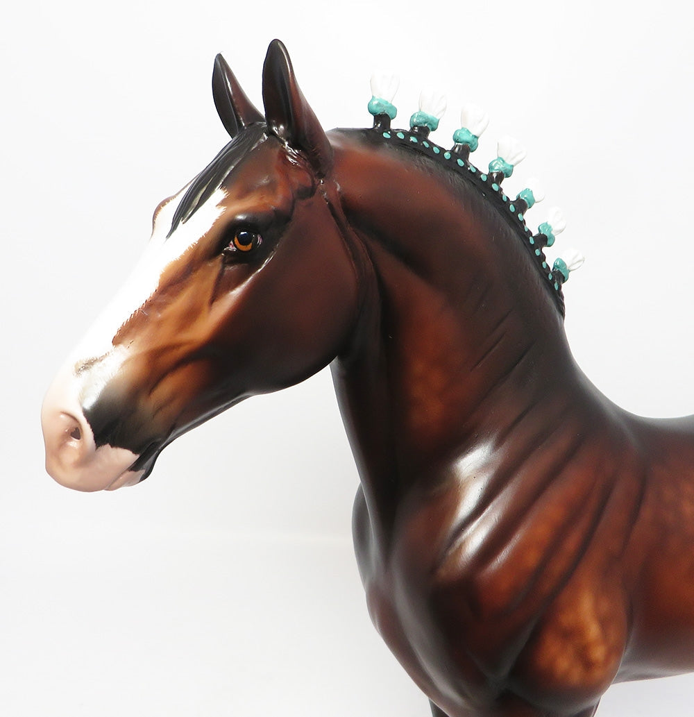 HEARTHSTONE-OOAK STAR DAPPLED BAY STANDING DRAFTER WITH GREEN &amp; BLACK RIBBONS 12-12-17