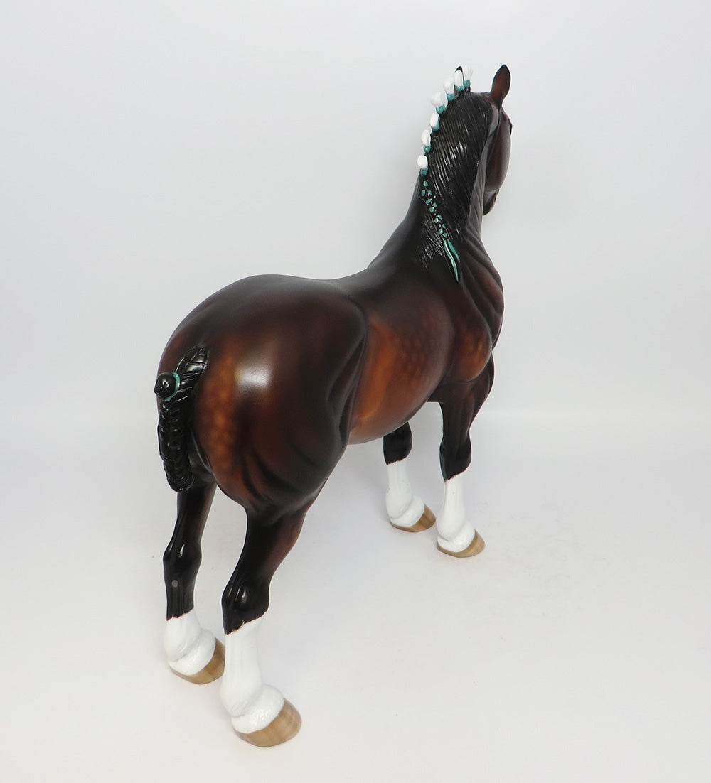 HEARTHSTONE-OOAK STAR DAPPLED BAY STANDING DRAFTER WITH GREEN &amp; BLACK RIBBONS 12-12-17