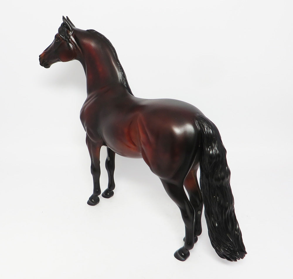 HUNTER&#39;S KNOLL-LE-4 DARK BAY MORGAN MODEL HORSE12-12-17