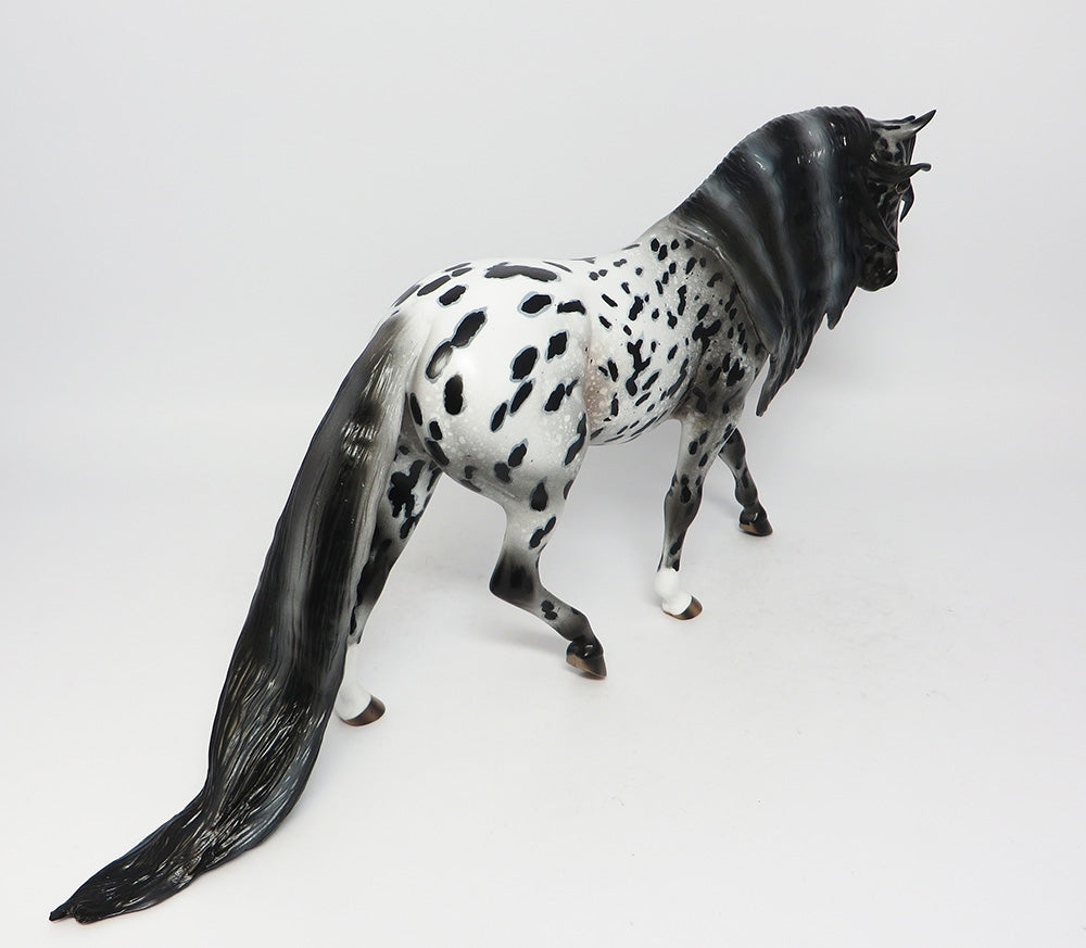 MAJESTIC SPOTS-OOAK LOUD LONG MANE AND TAIL PONY MODEL HORSE 8/2/17