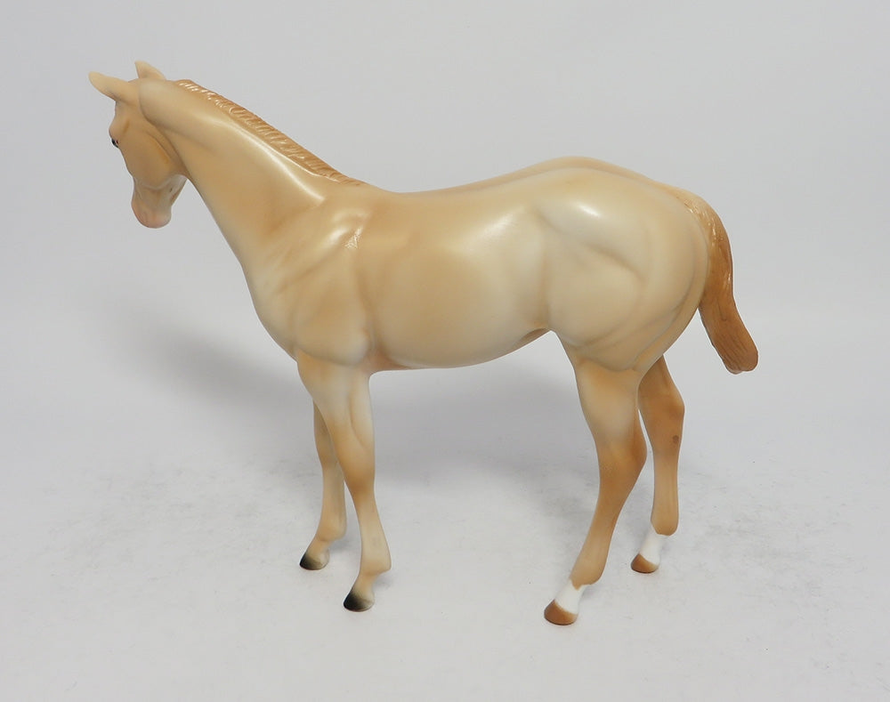 MUFFIN - OOAK CREAMELLO WEANLING MODEL HORSE EA2018