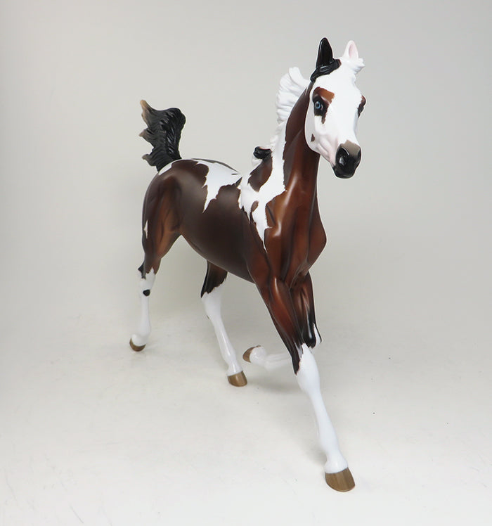 BLUE EYES "SHOW GIRL" - ETCHED PINTO YEARLING MODEL HORSE BY SHERYL LEISURE - 3/17