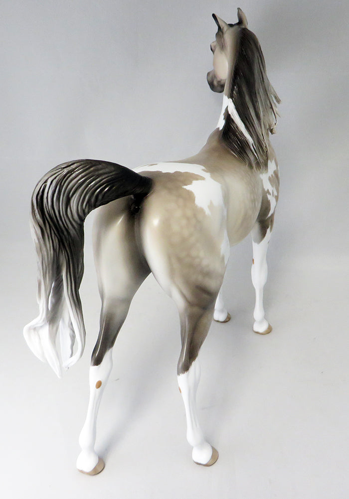 BEDOUIN KNIGHTS~OOAK DAPPLE GREY PAINT ARABIAN MODEL HORSE BY SHERYL LEISURE 9/23