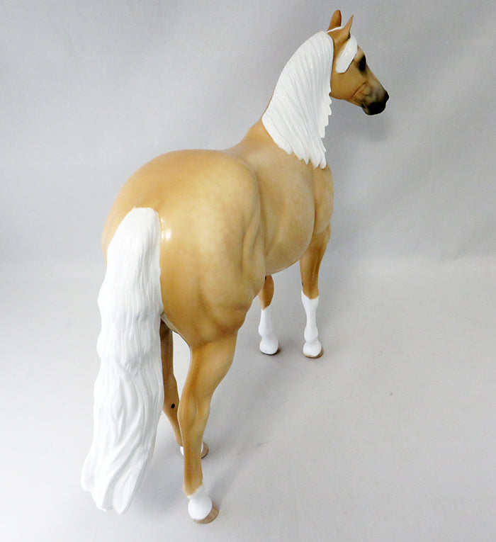 RUN BABY-OOAK DAPPLE PALOMINO ISH MODEL HORSE BY SHERYL LEISURE 9/22