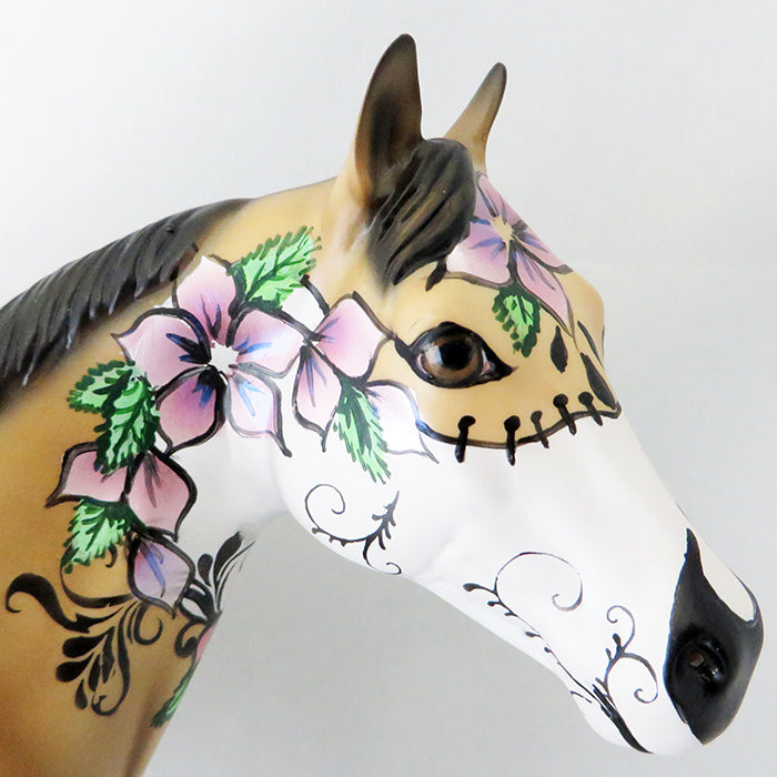 CHASE YIU-OOAK SUGAR SKULL BUCKSKIN ISH MODEL HORSE BY SHERYL LEISURE 9/22