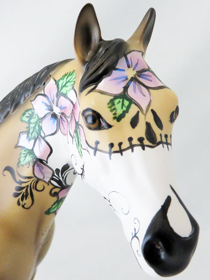 CHASE YIU-OOAK SUGAR SKULL BUCKSKIN ISH MODEL HORSE BY SHERYL LEISURE 9/22
