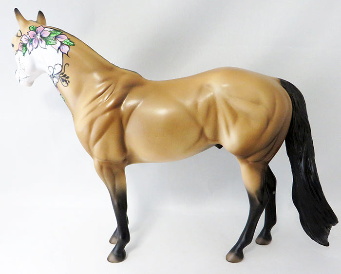 CHASE YIU-OOAK SUGAR SKULL BUCKSKIN ISH MODEL HORSE BY SHERYL LEISURE 9/22