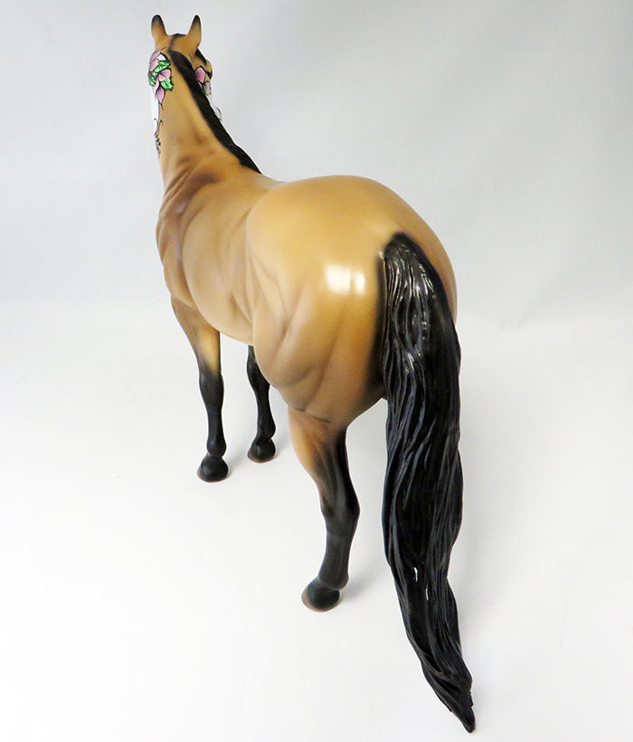 CHASE YIU-OOAK SUGAR SKULL BUCKSKIN ISH MODEL HORSE BY SHERYL LEISURE 9/22