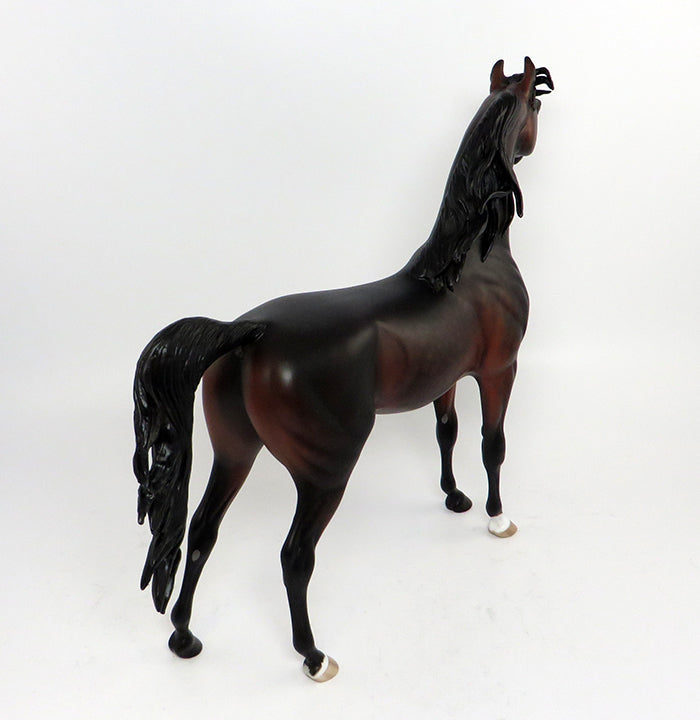 MOBERG-DAPPLE BAY ARABIAN MODEL HORSE 2/27