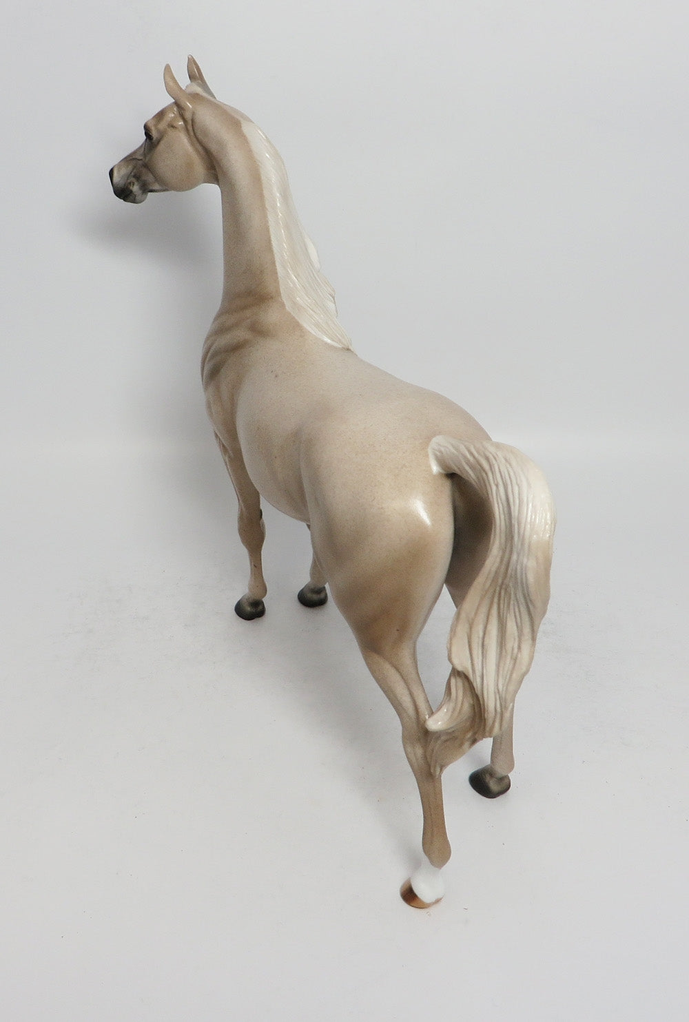 ZEEK - LE7 STRAWBERRY ROAN ARABIAN MODEL HORSE MW2018