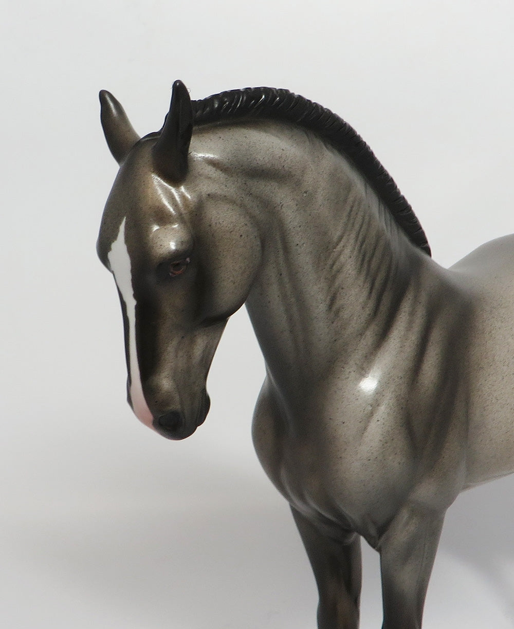 FLEUR DE LIS - LE6 BLUE ROAN ANDALUSIAN MODEL HORSE MW2018