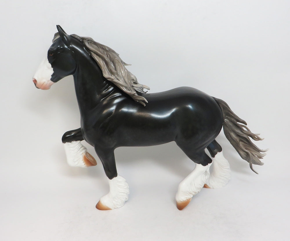 WHEELER - OOAK SILVER BLACK TROTTING DRAFT MODEL HORSE MW2018