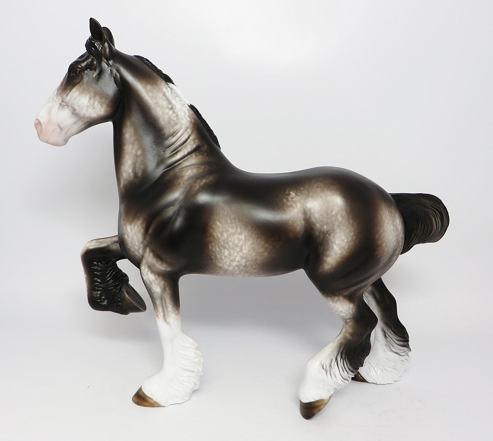 WINDSOR WOOD-OOAK BLACK SABINO TROTTING DRAFT MODEL HORSE 12-12-17