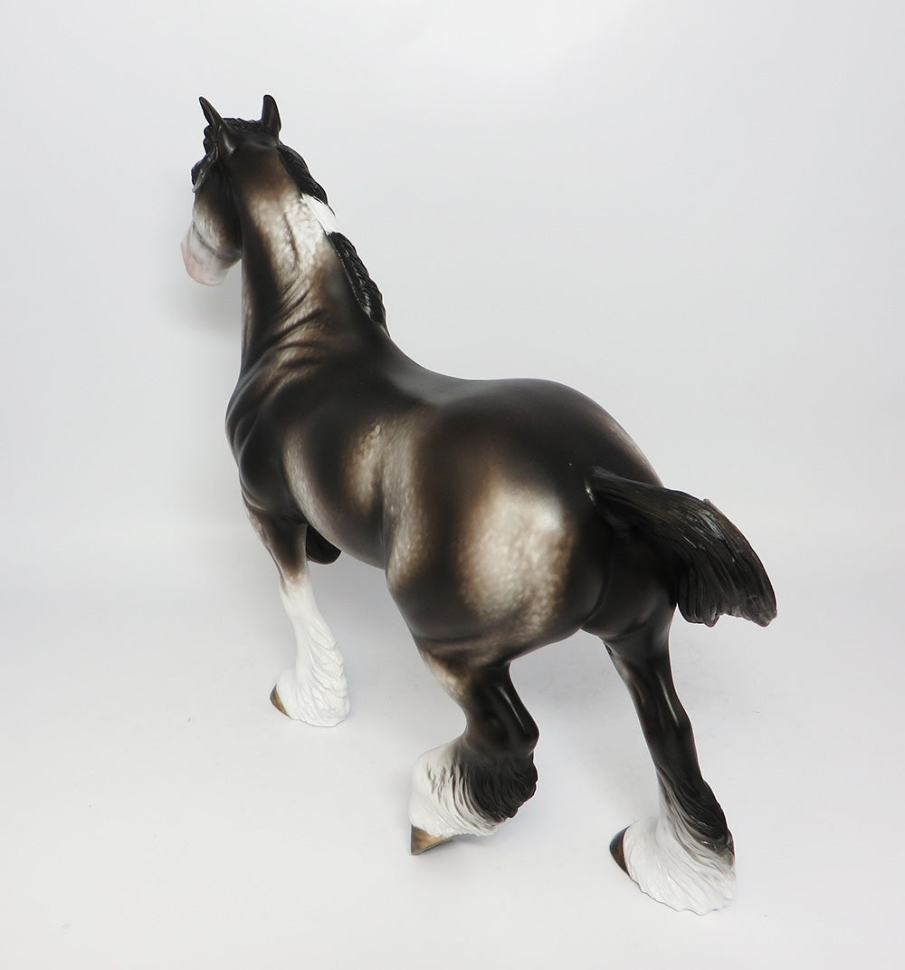 WINDSOR WOOD-OOAK BLACK SABINO TROTTING DRAFT MODEL HORSE 12-12-17