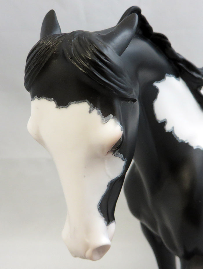 LEAN-N-MEAN-OOAK MAPPED BLACK &amp; WHITE OVERO THOROUGHBRED MODEL HORSE 9/26