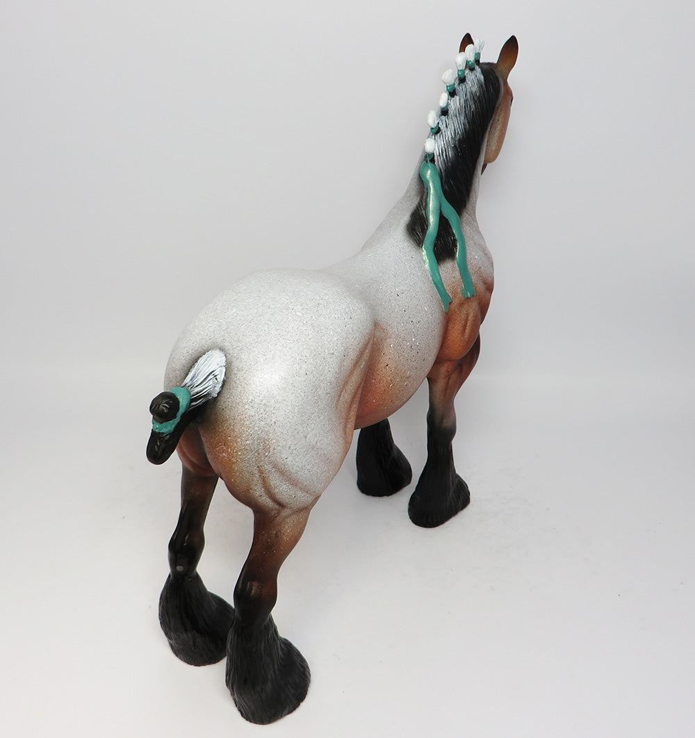 RED-OOAK RED ROAN STANDING DRAFTER MODEL HORSE BY DAWN QUICK 8/18/17