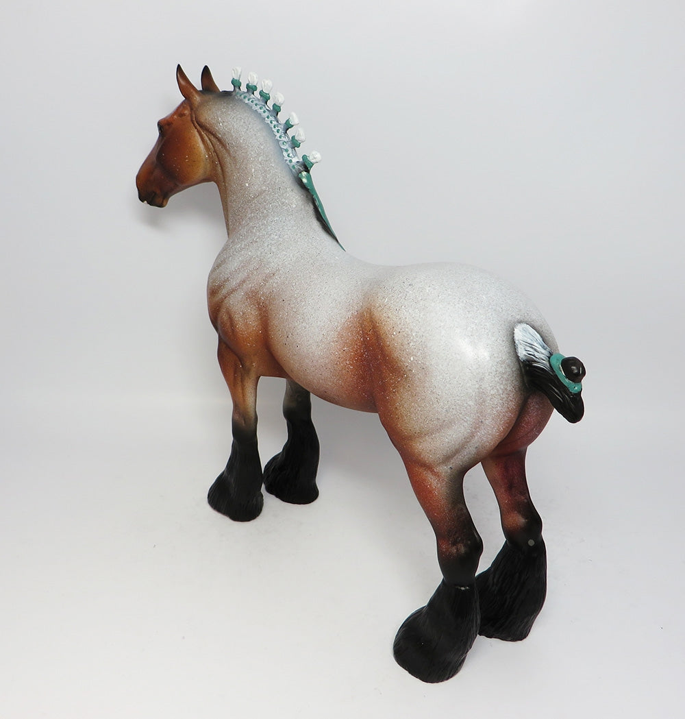 RED-OOAK RED ROAN STANDING DRAFTER MODEL HORSE BY DAWN QUICK 8/18/17