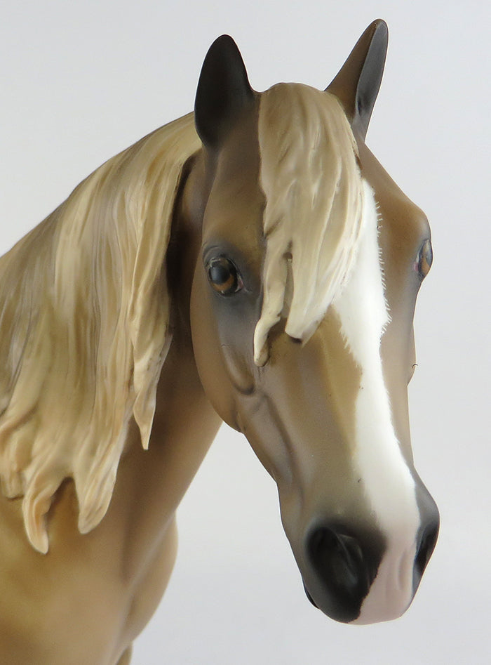CARMEL D&#39; APPLE-DAPPLE CHESTNUT ISH MODEL HORSE BY SHERYL LEISURE-LE-4 9/29