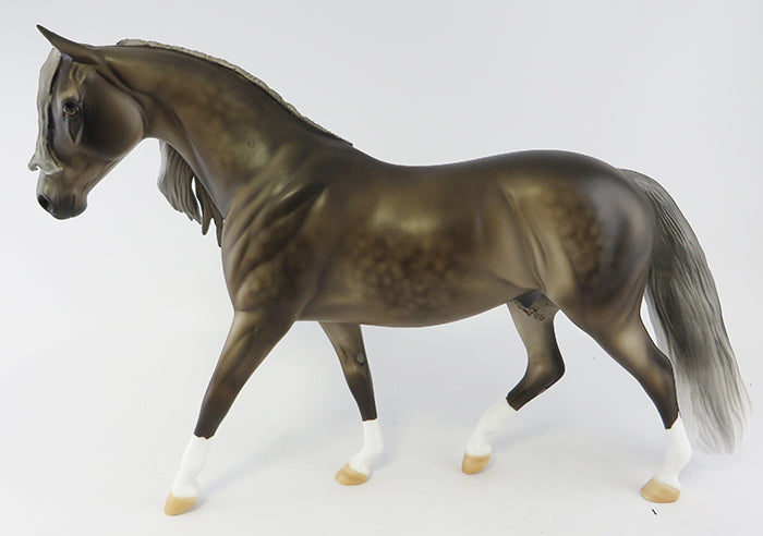 DORMOUSE-LE-6 SILVER DAPPLE PONY BY JULIE EQ 2016