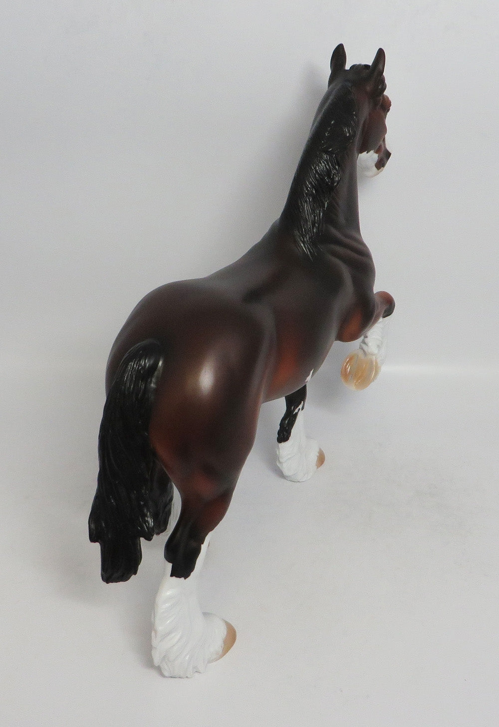 NORTH WIND - LE7 BAY PINTO TROTTING DRAFT MODEL HORSE SHCF2018