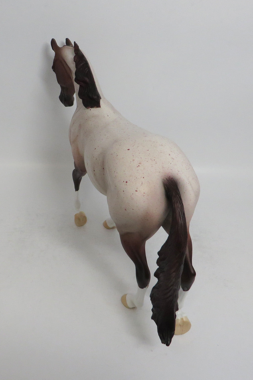 NOEDOWN - OOAK RED ROAN THOROUGHBRED MODEL HORSE SHCF2018