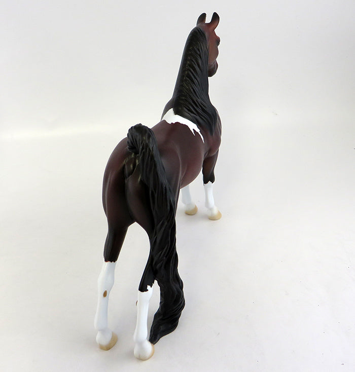 AMERICAN QUEEN- BAY PINTO PEBBLES SADDLEBRED MODEL HORSE