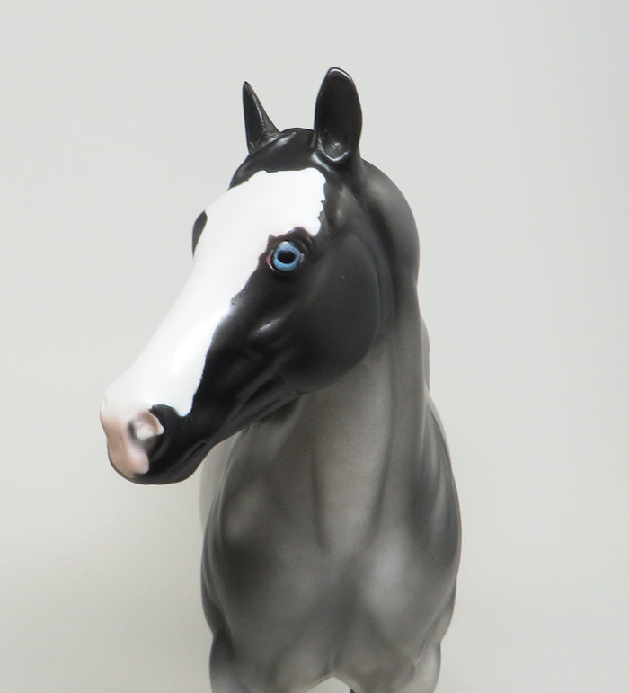 blue eyed blue roan model horse 