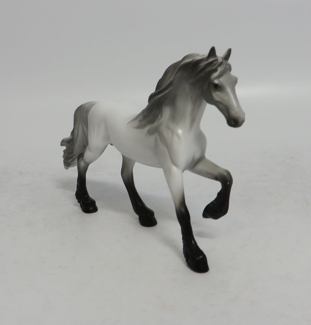 NORDIC - OOAK GREY FRESIAN CHIP EA2018