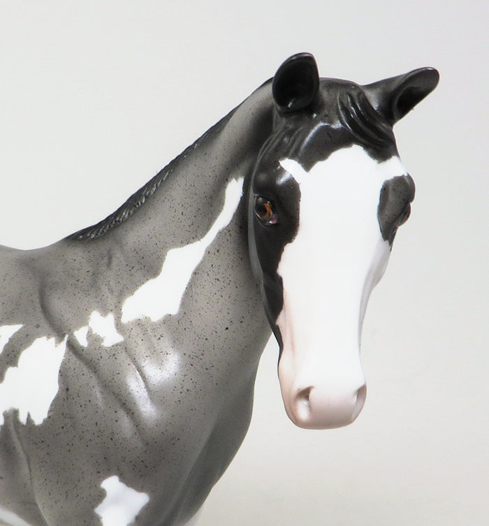 blue roan model horse 