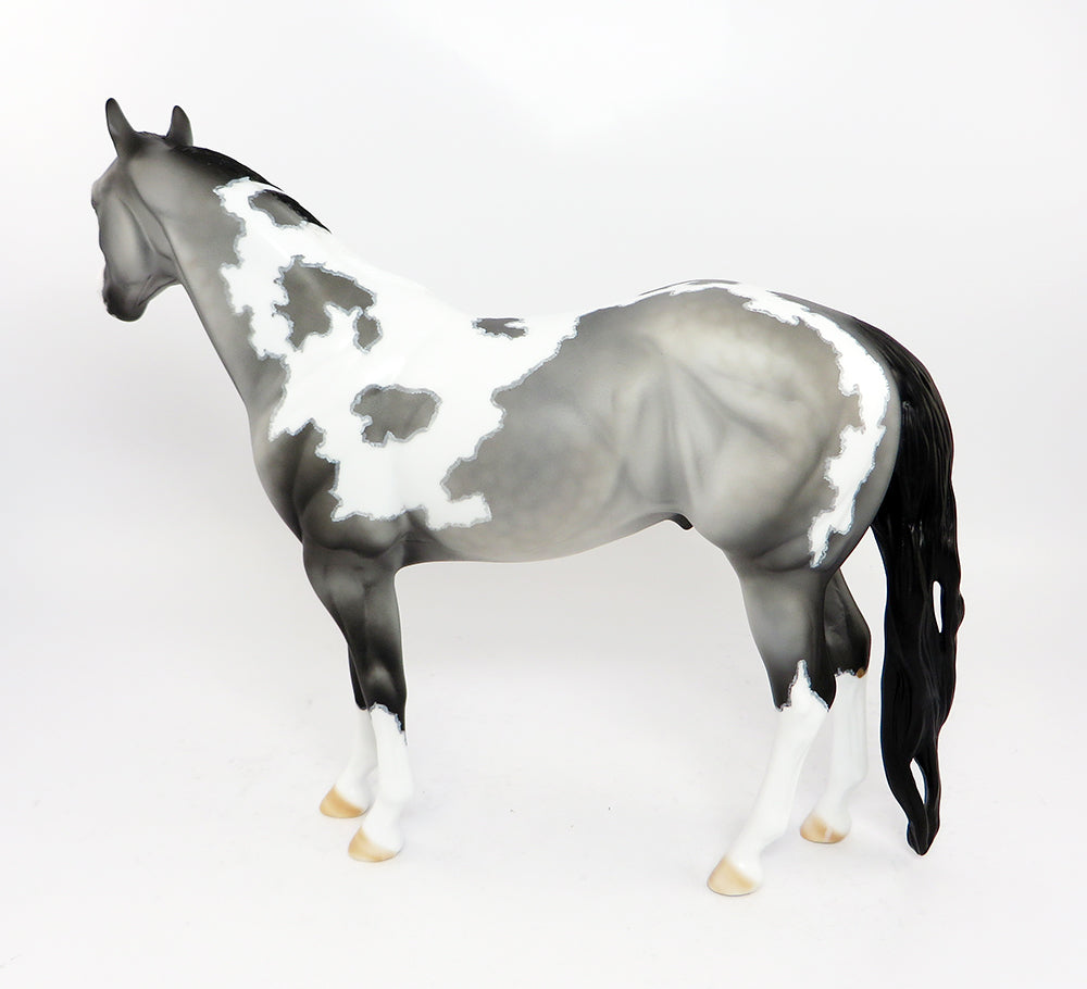 AEDUS~OOAK DAPPLE GREY PAINT WITH MAPPING ISH MODEL HORSE 3/8