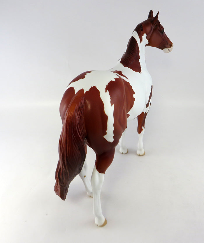 P.S. MESQUITE-LE-4 CHESTNUT &amp; WHITE PAINT ISH MODEL HORSE 9/30