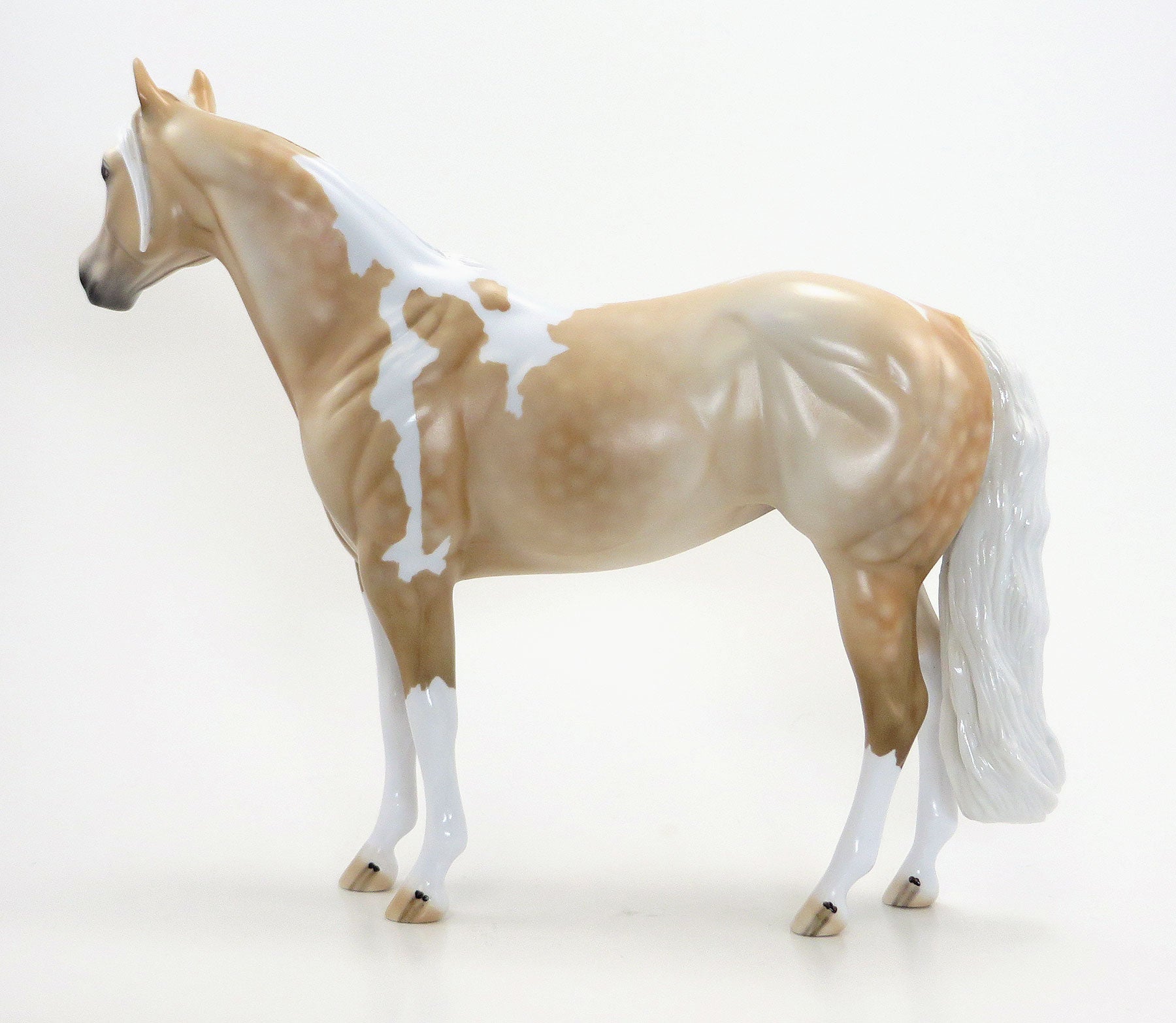 QUEEN OF TRAPEZE - OOAK Dapple Palomino Tobiano Stock Model Horse - 6/15