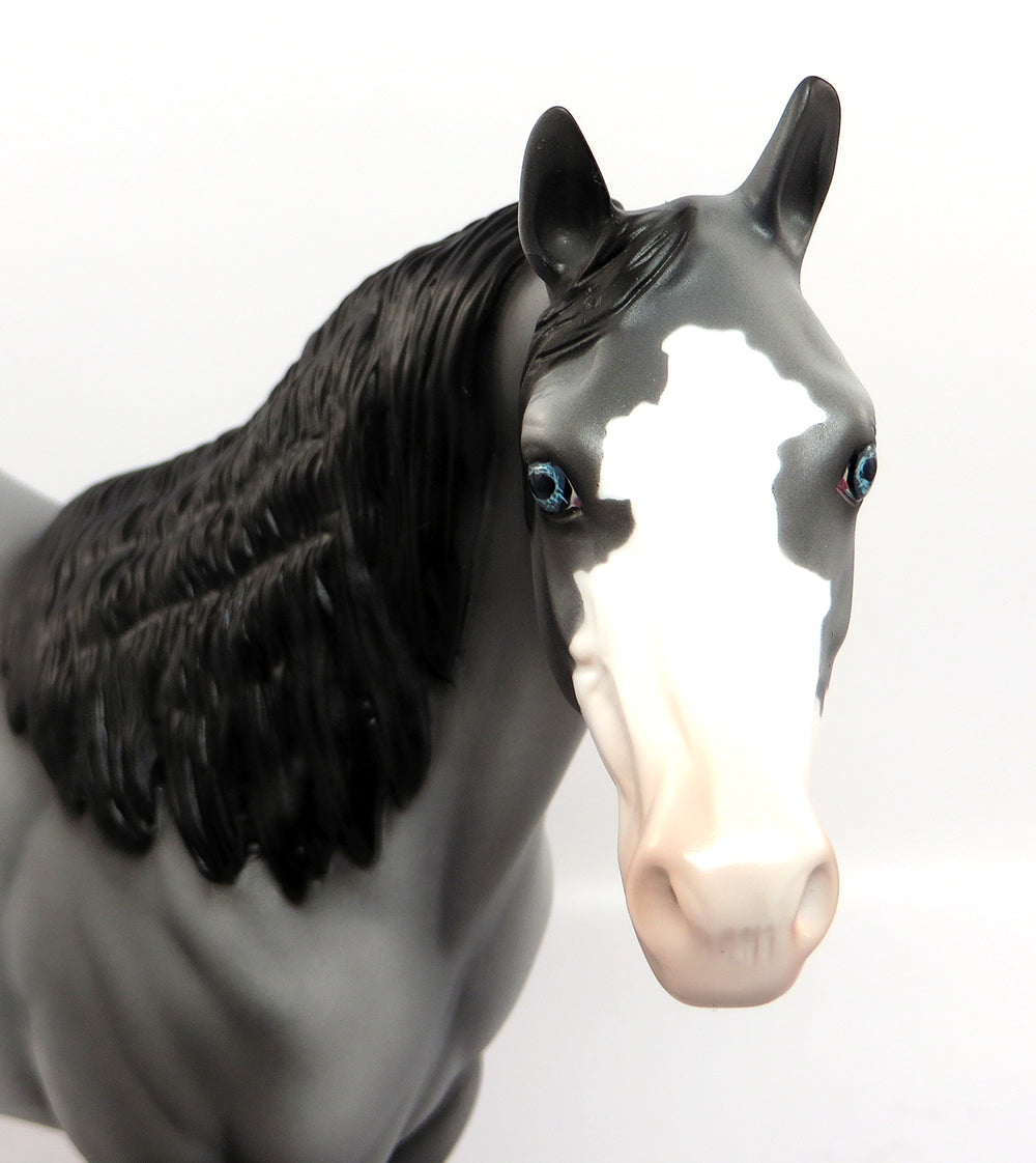 DERRY-OOAK DAPPLE GREY PINTO ISH MODEL HORSE 3/10
