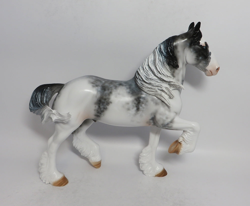 TROTTING 