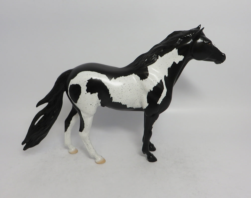 MAIDU - LE8 BLACK PINTALOOSA MUSTANG MODEL HORSE SHCF2018