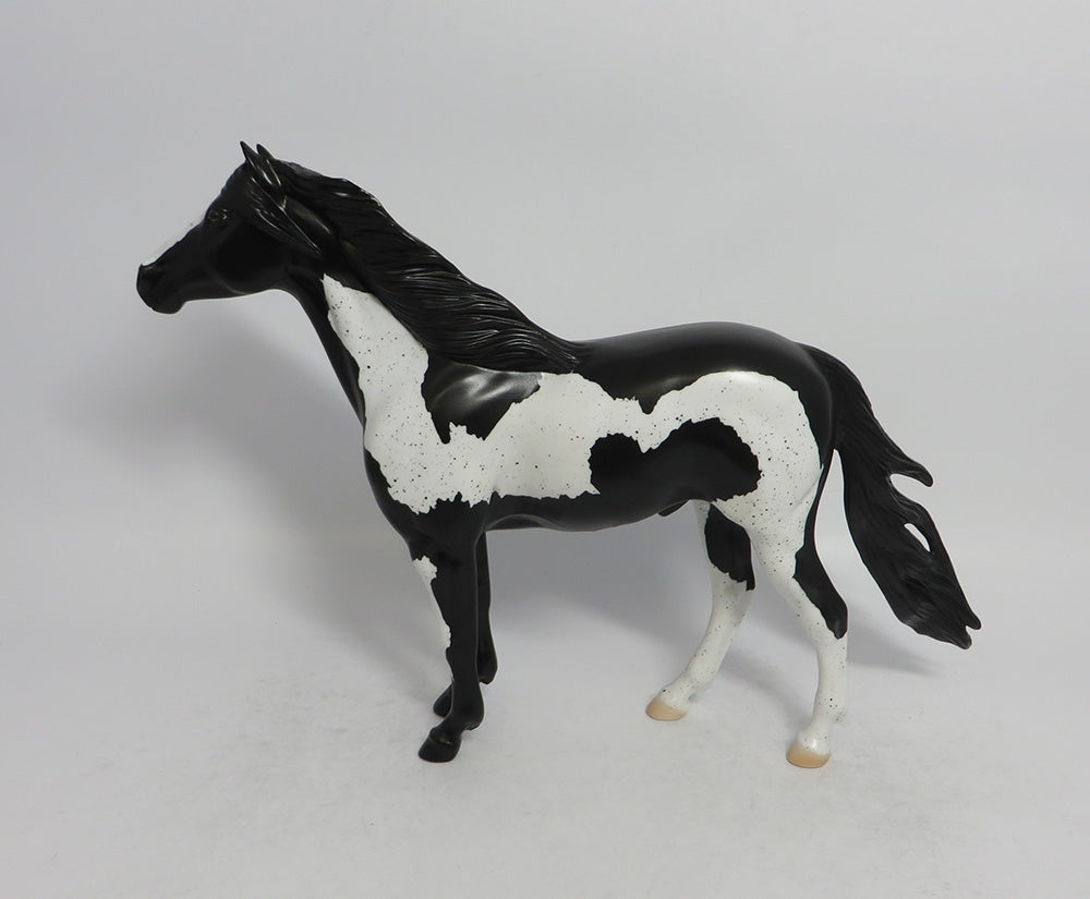 MAIDU - LE8 BLACK PINTALOOSA MUSTANG MODEL HORSE SHCF2018