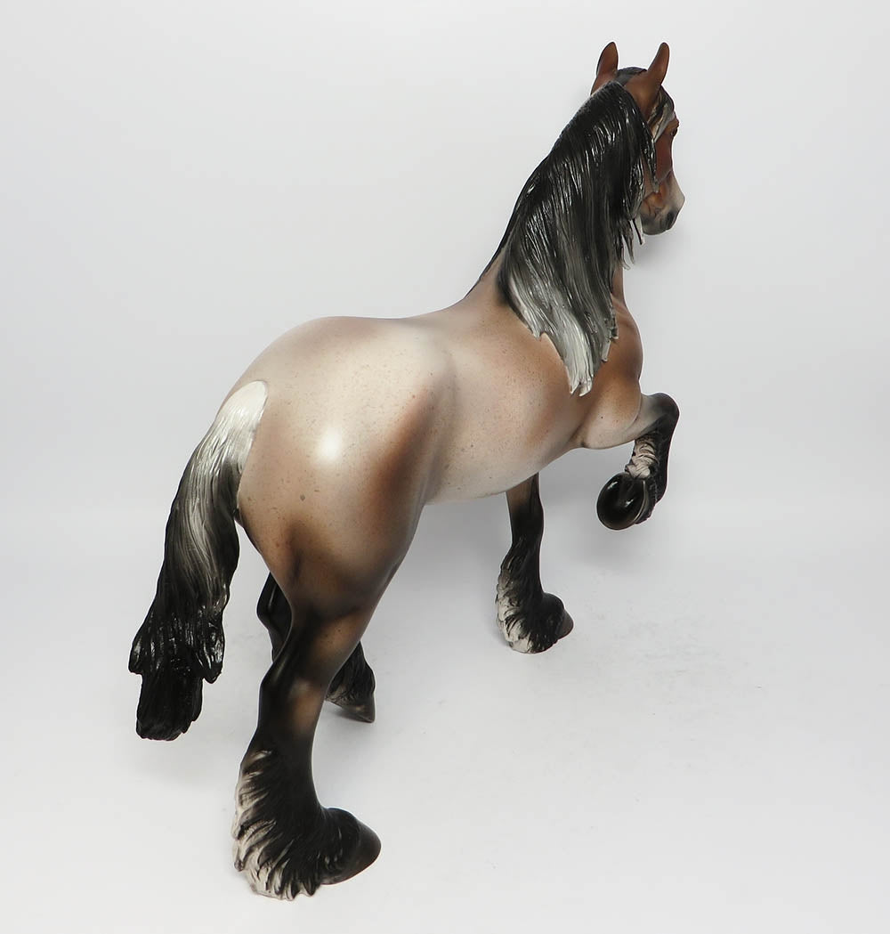 BOOGIE BOTTOMS-OOAK BAY ROAN TROTTING DRAFTER MODEL HORSE 9/1/17