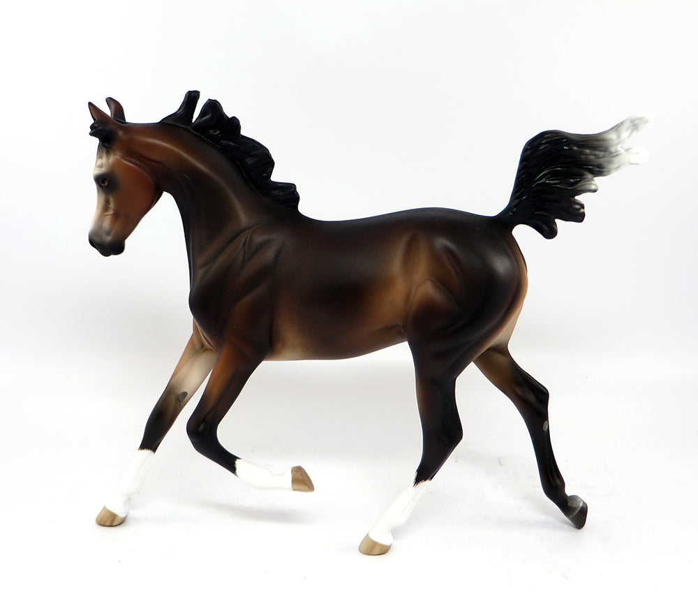 FELICITY~OOAK BAY WEANLING MODEL HORSE 3/15