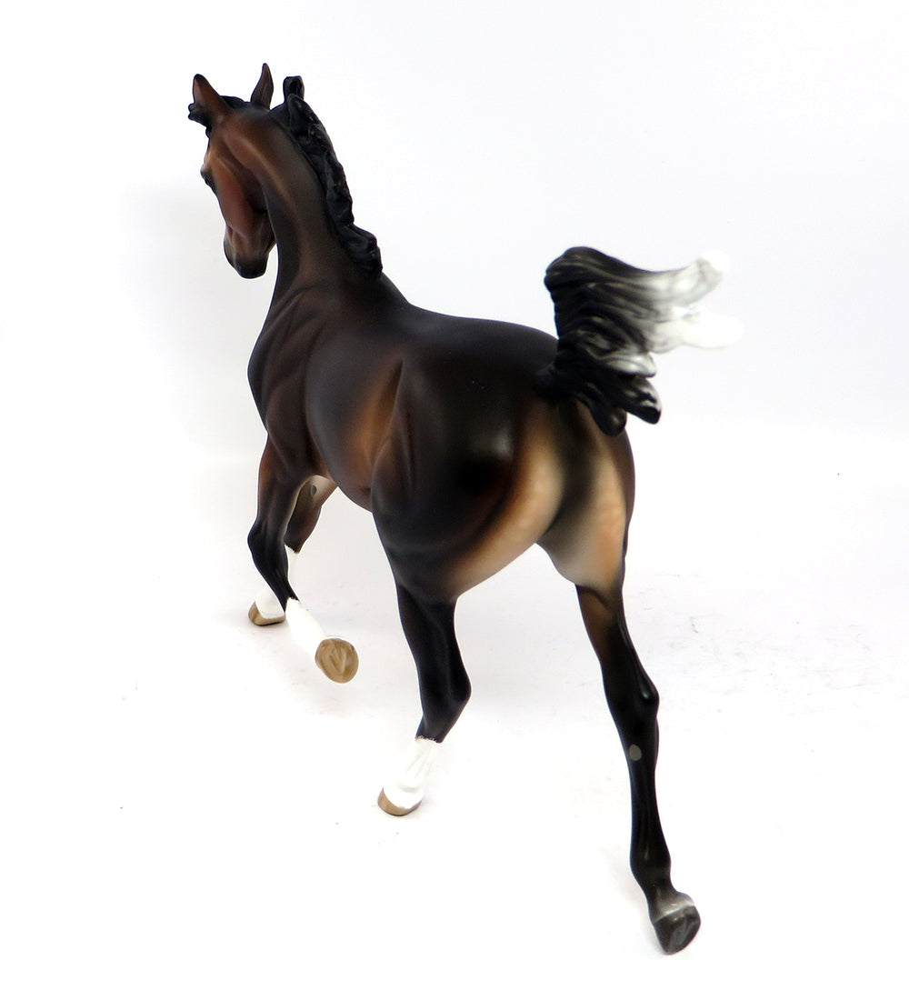 FELICITY~OOAK BAY WEANLING MODEL HORSE 3/15