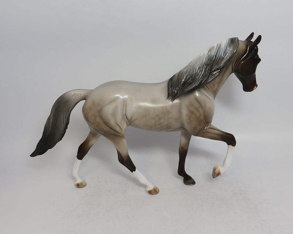 KALEO - LE CHOCOLATE ROAN TENNESSEE WALKING MODEL HORSE SHCF2018