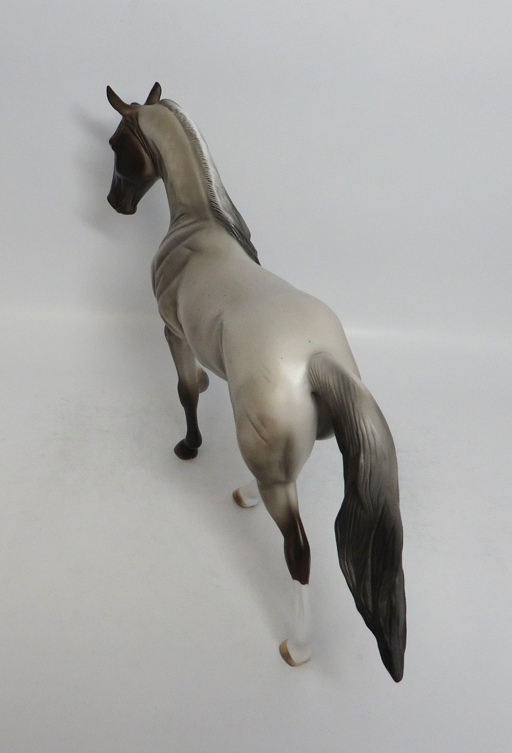 KALEO - LE CHOCOLATE ROAN TENNESSEE WALKING MODEL HORSE SHCF2018