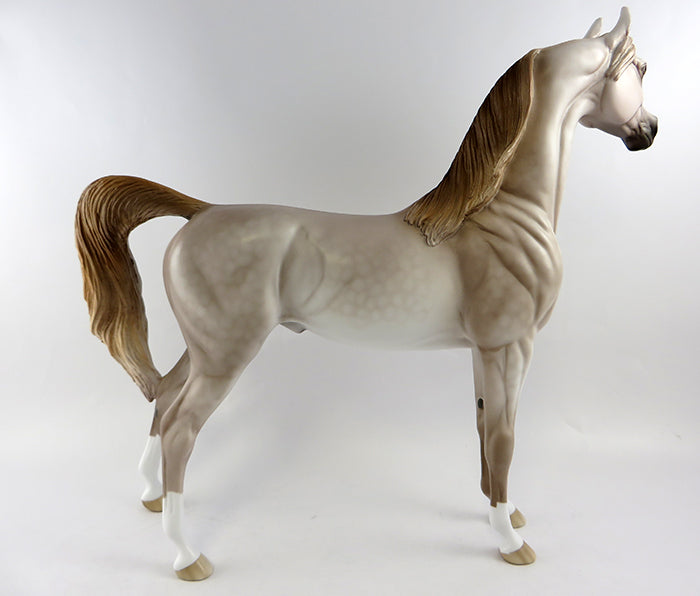 PRINCE PHILLIP-LE-10 LIGHT DAPPLE CHESTNUT ARABIAN MODEL HORSE EQ 2016