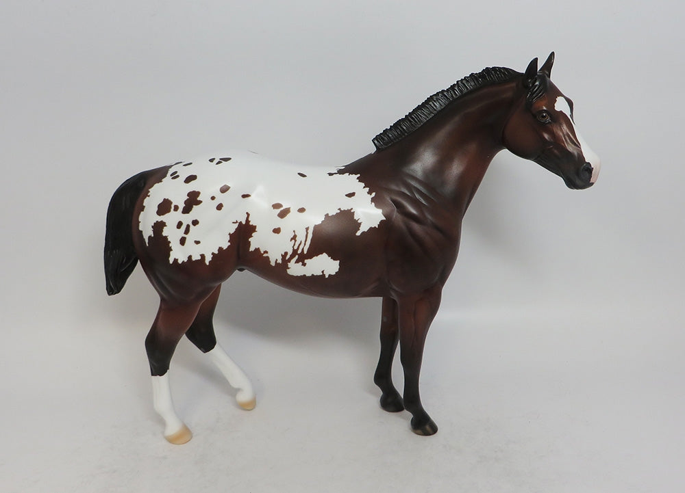 BEXLEY  - LE7 BAY APPALOOSA ISH MODEL HORSE EA2018