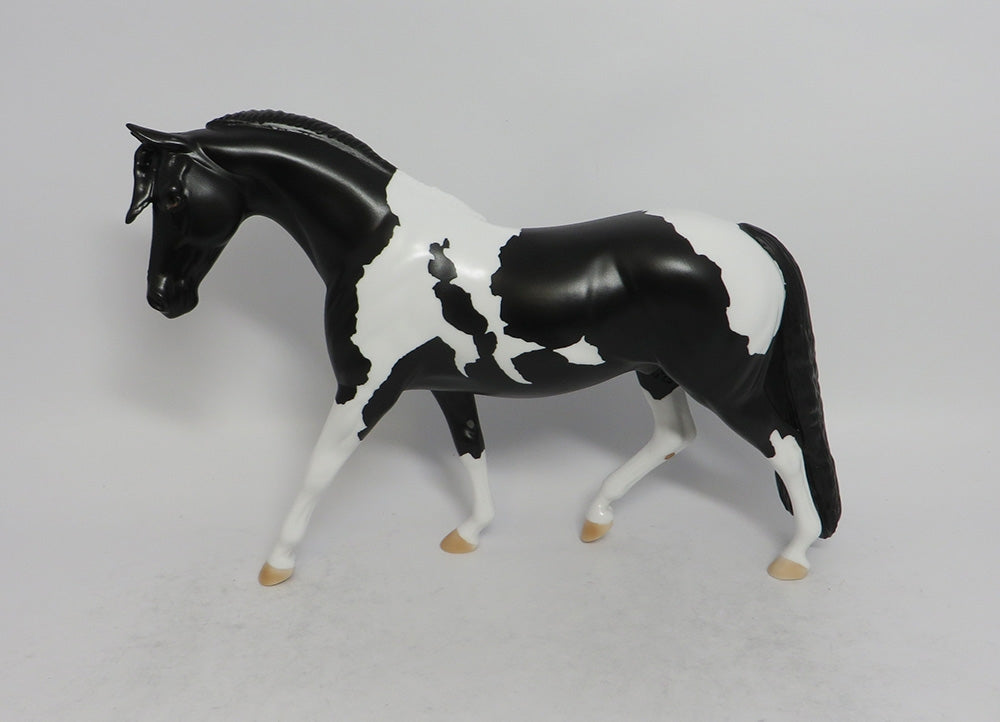 BLUEGRASS - LE3 BLACK PINTO PONY MODEL HORSE SHCF2018