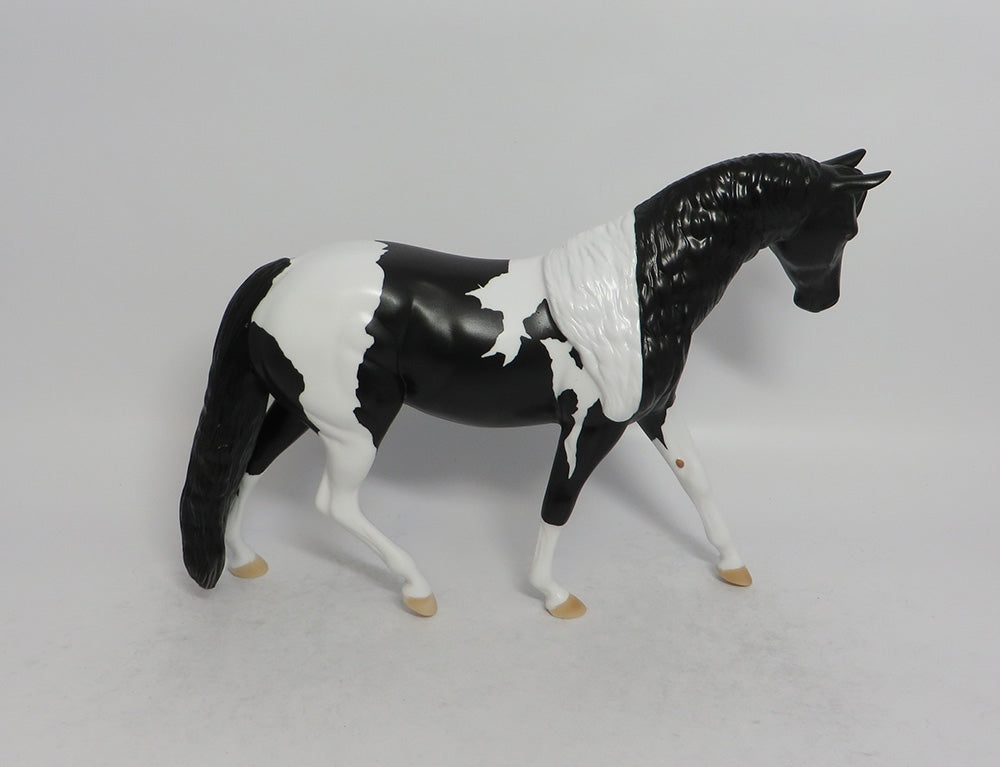 BLUEGRASS - LE3 BLACK PINTO PONY MODEL HORSE SHCF2018